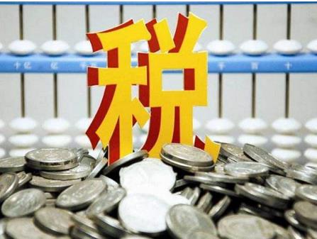 10月份，全國一般公共預算收入15727億元，同比下降3.1%?