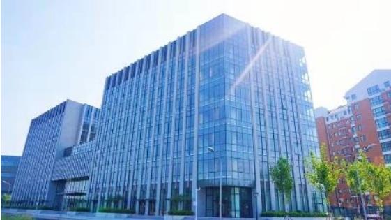 北京寫字樓市場租賃成交出現(xiàn)小幅下滑，目前出售面積高于出租面積